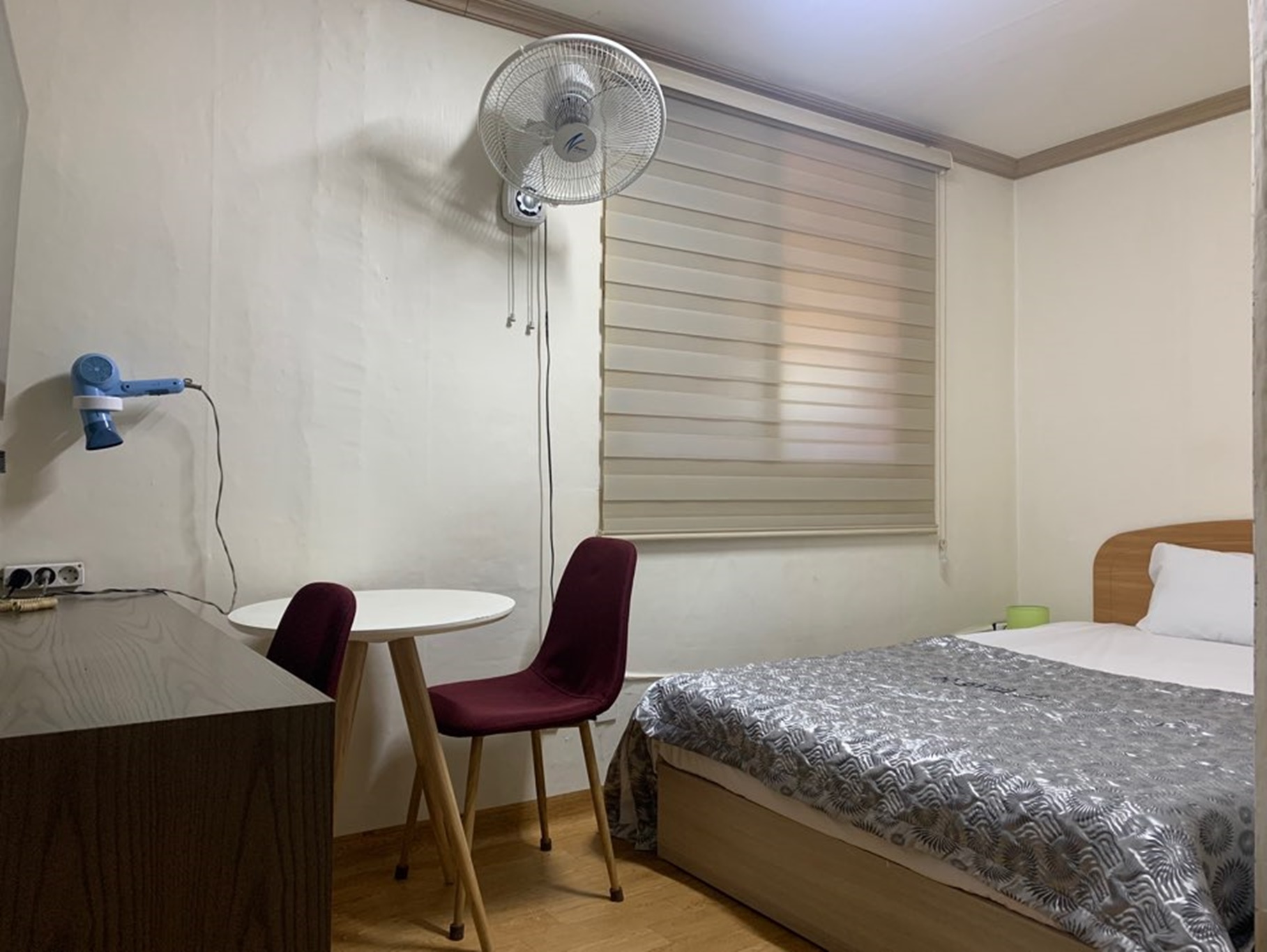 room detail thumbnail 0