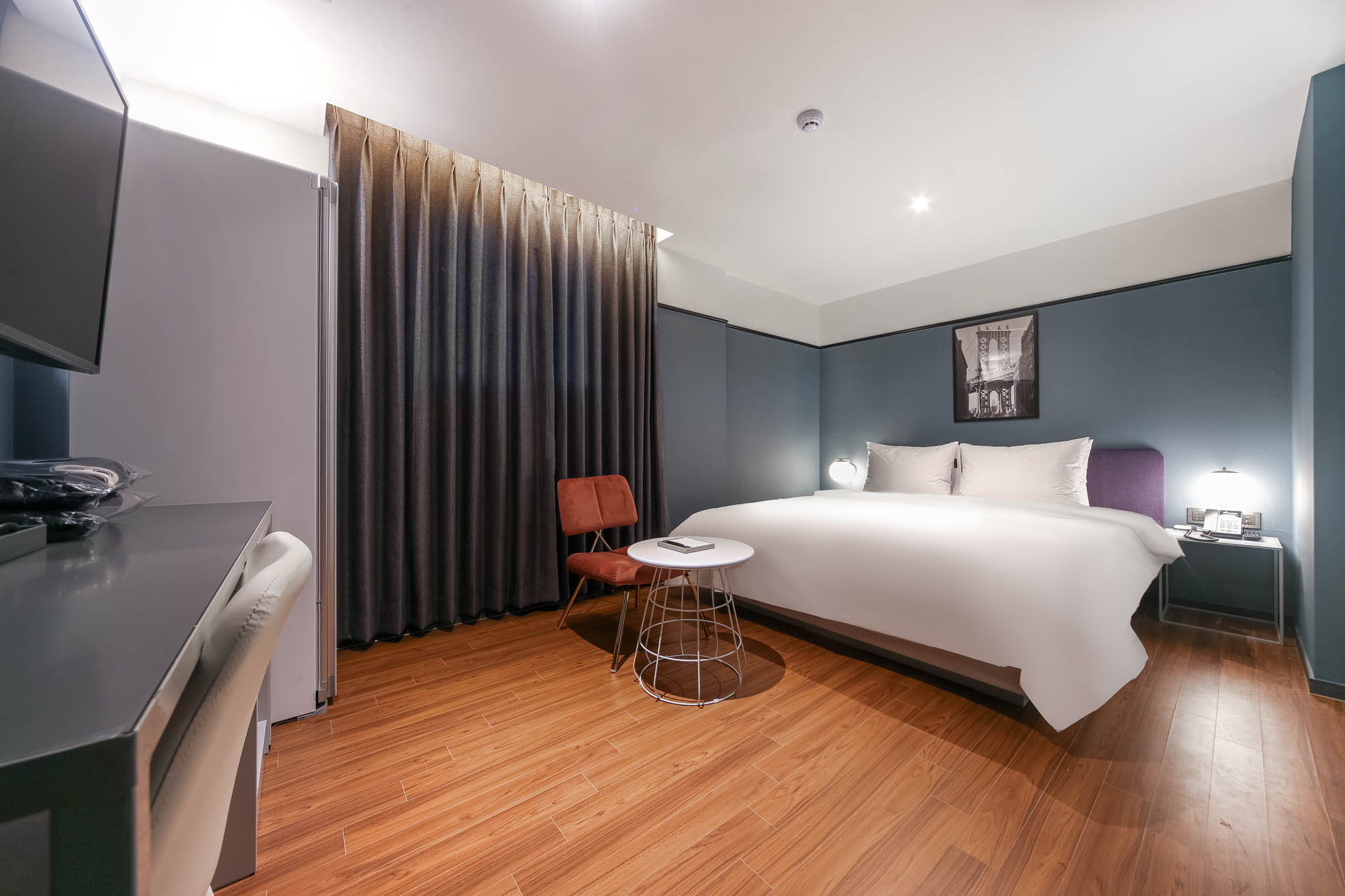 room detail thumbnail 0