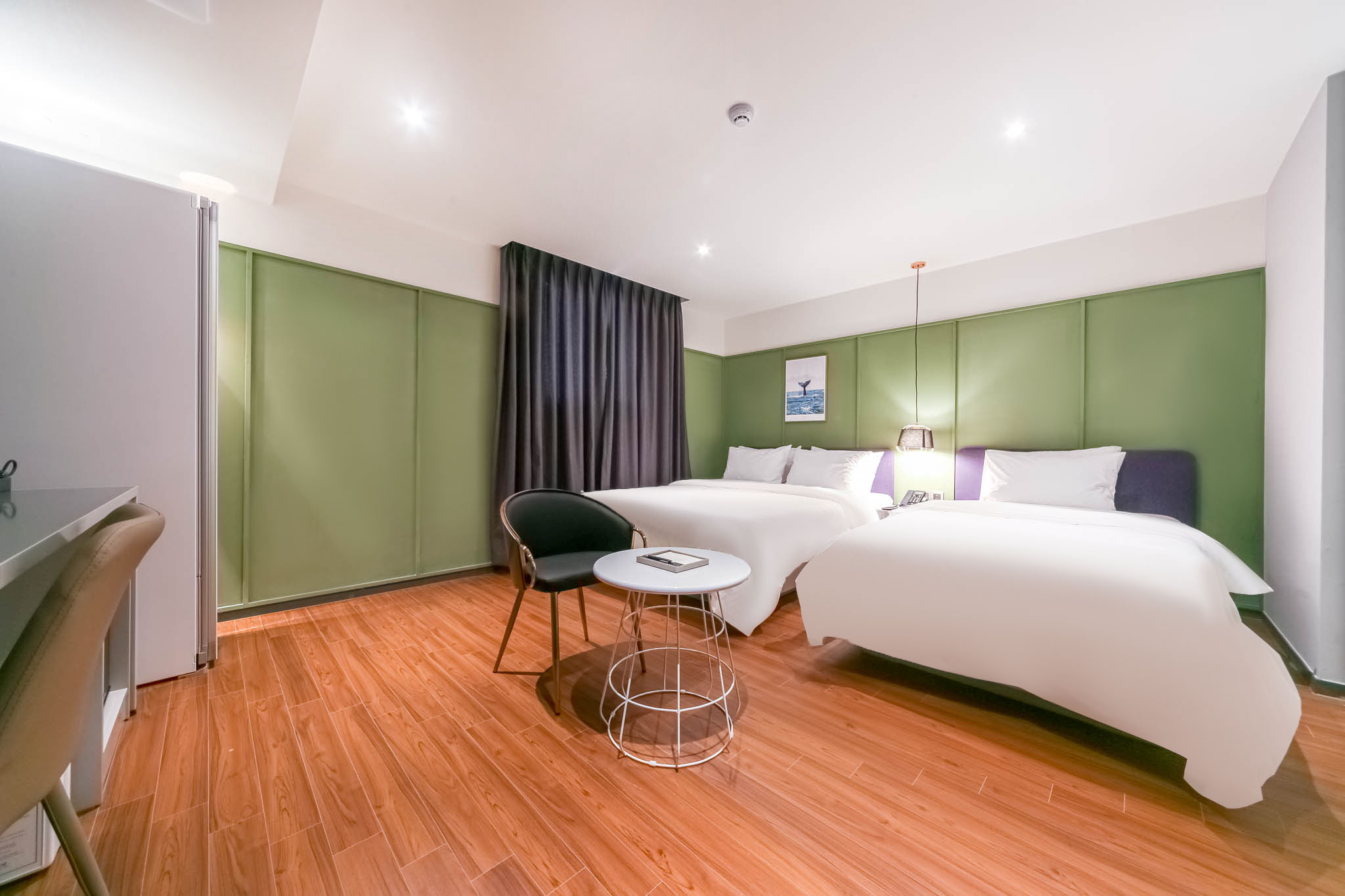 room detail thumbnail 0