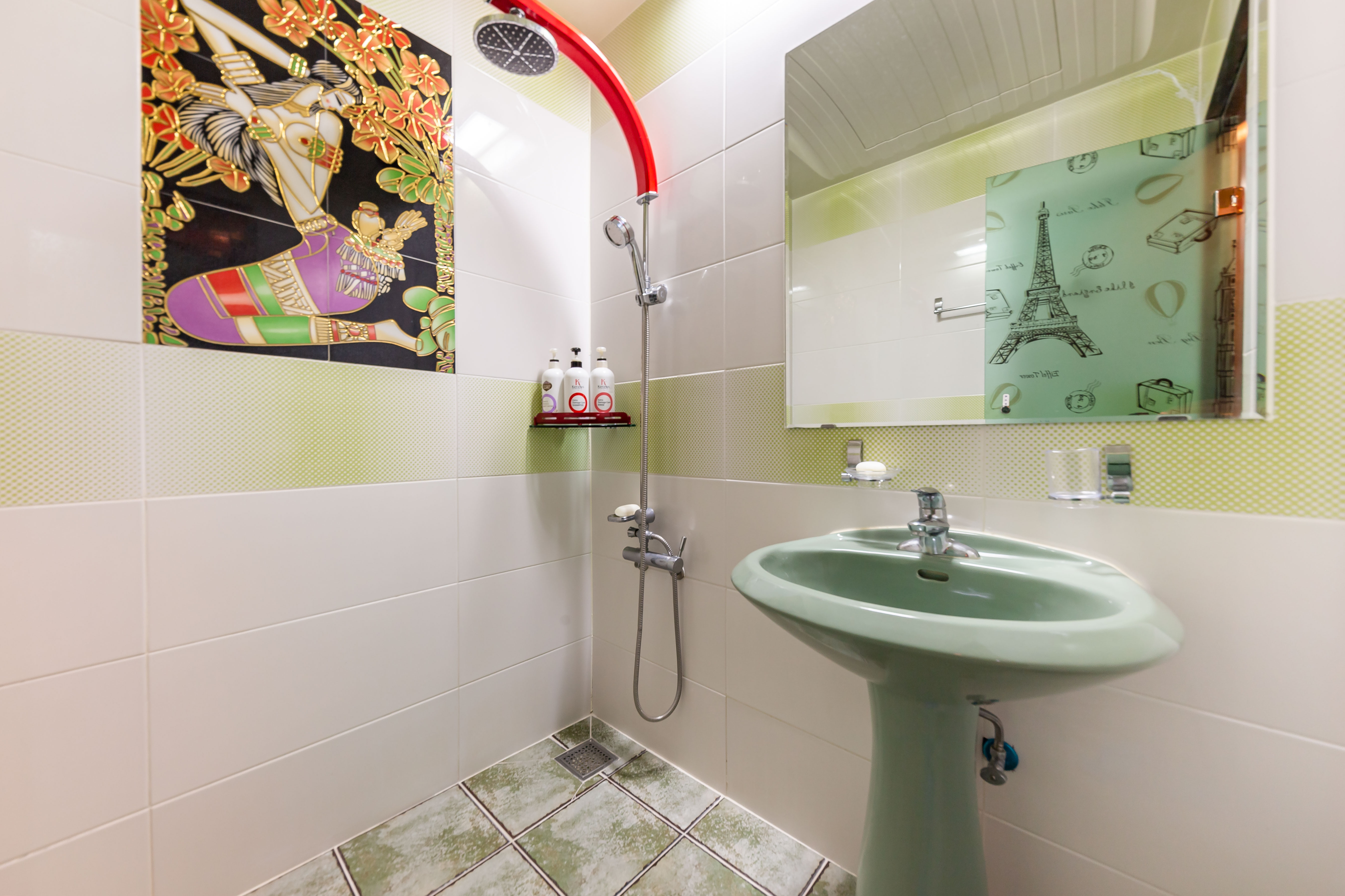room detail thumbnail 2