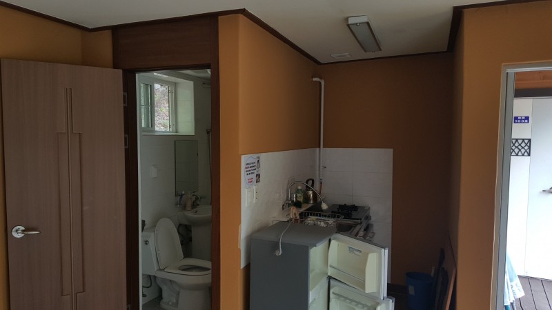 https://yaimg.yanolja.com/v5/2020/06/11/11/5ee1993320fc47.52894588.jpg
