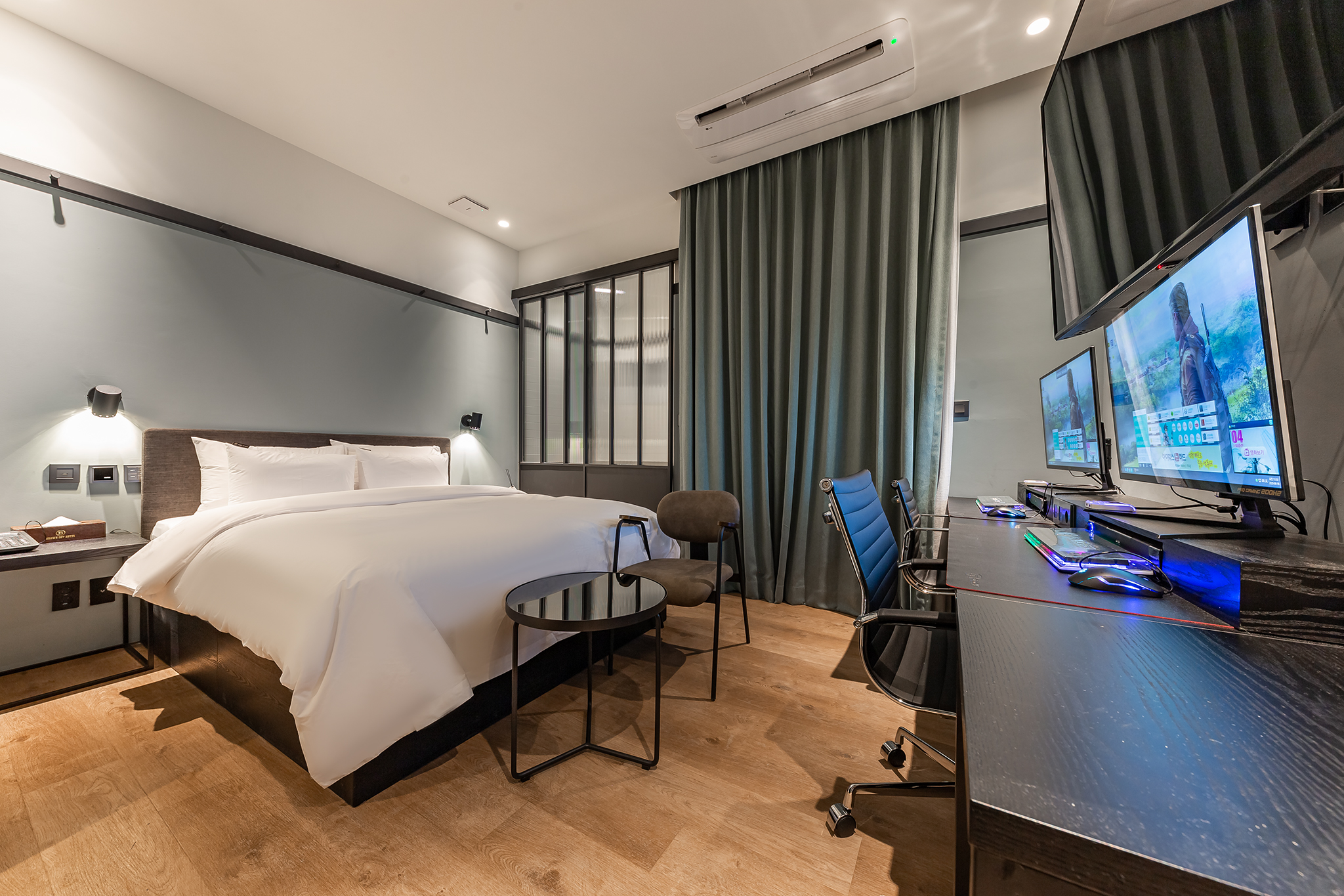 room detail thumbnail 0