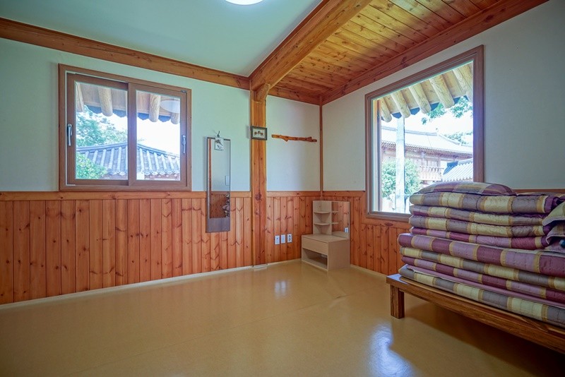 https://yaimg.yanolja.com/v5/2020/06/25/17/5ef4678f417789.30078967.jpg