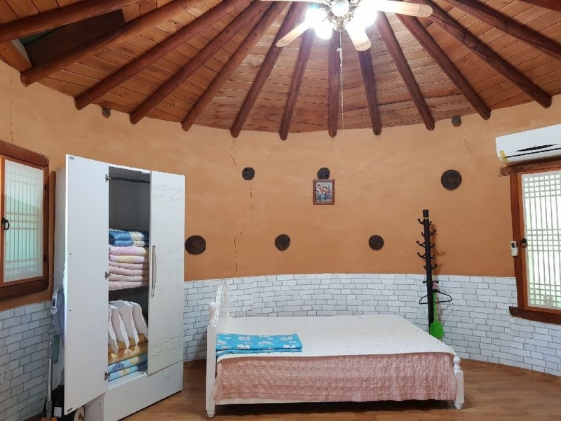 https://yaimg.yanolja.com/v5/2020/07/13/13/5f0be12573bb29.54906703.jpg
