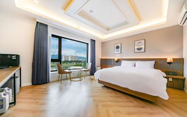 대구 동촌유원지 갤러리호텔