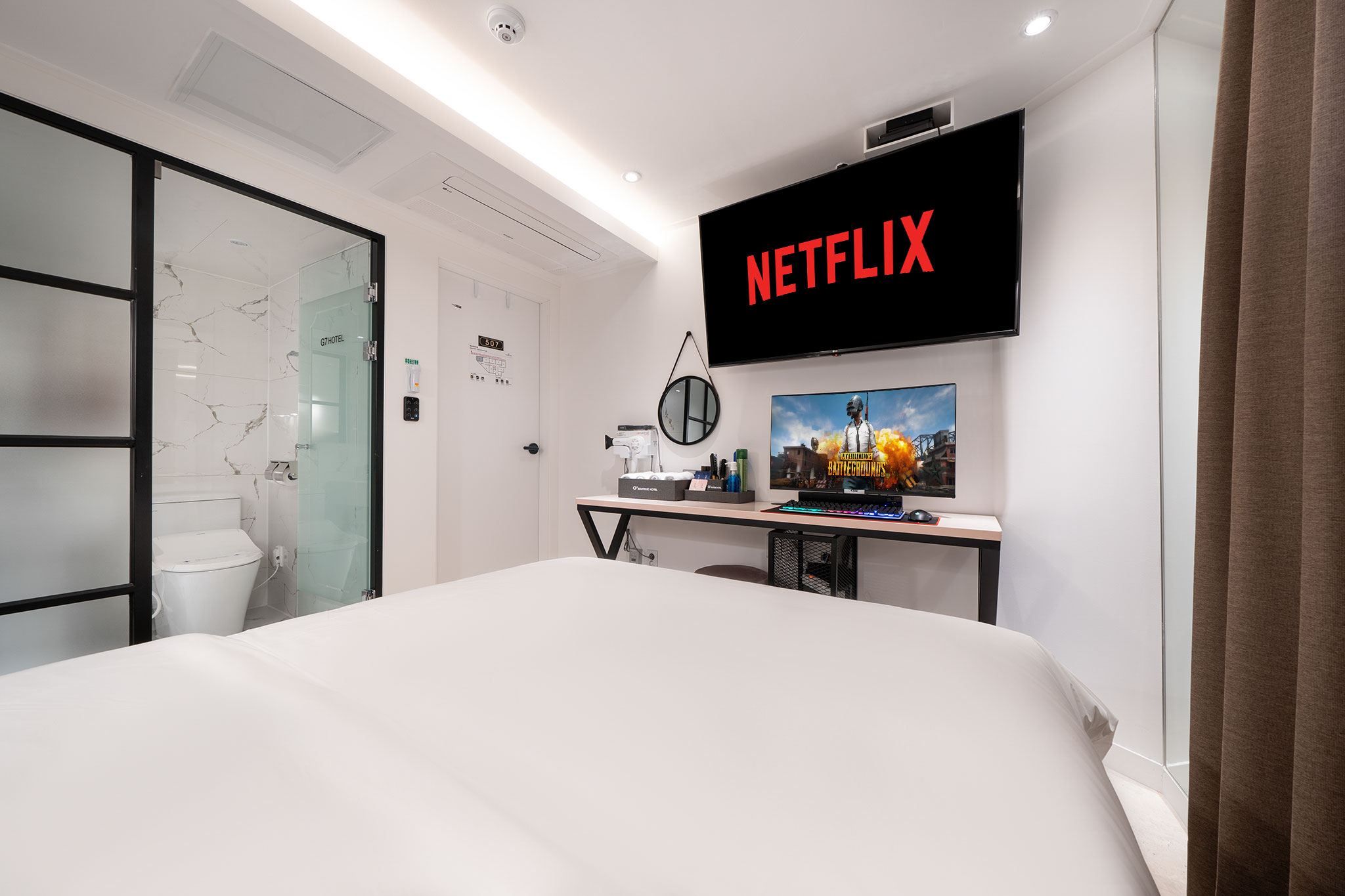 room detail thumbnail 2
