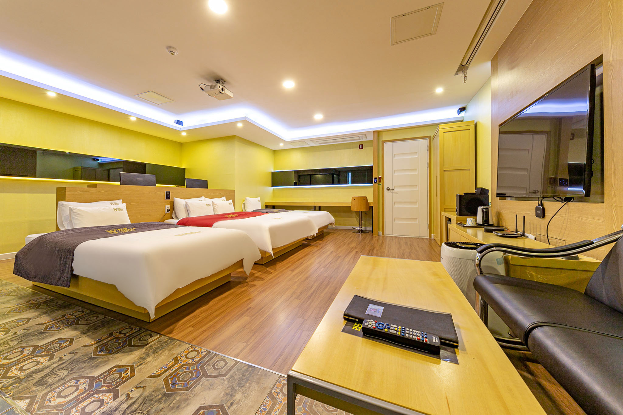 room detail thumbnail 0