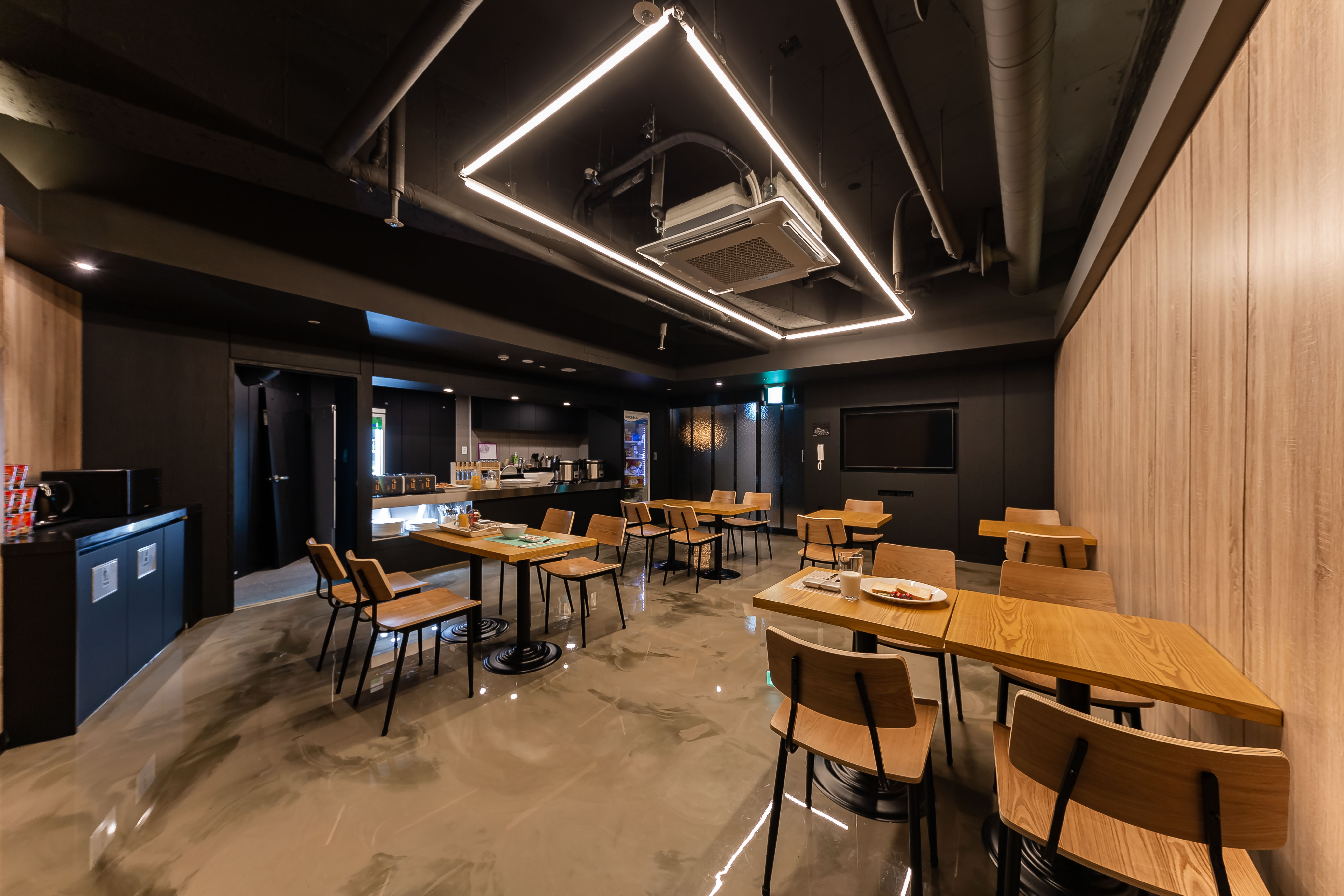 서산 브라운도트 서산호수공원점 바·라운지