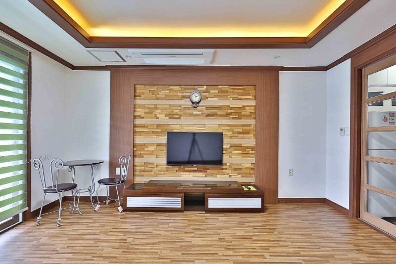 https://yaimg.yanolja.com/v5/2020/08/13/15/5f34dab57bddf8.80819700.jpg