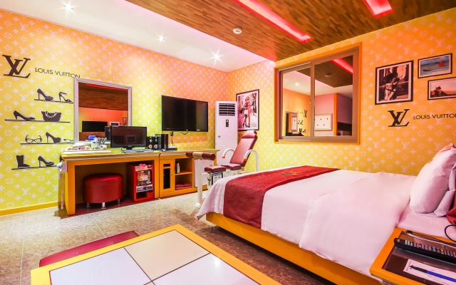 room detail thumbnail 0