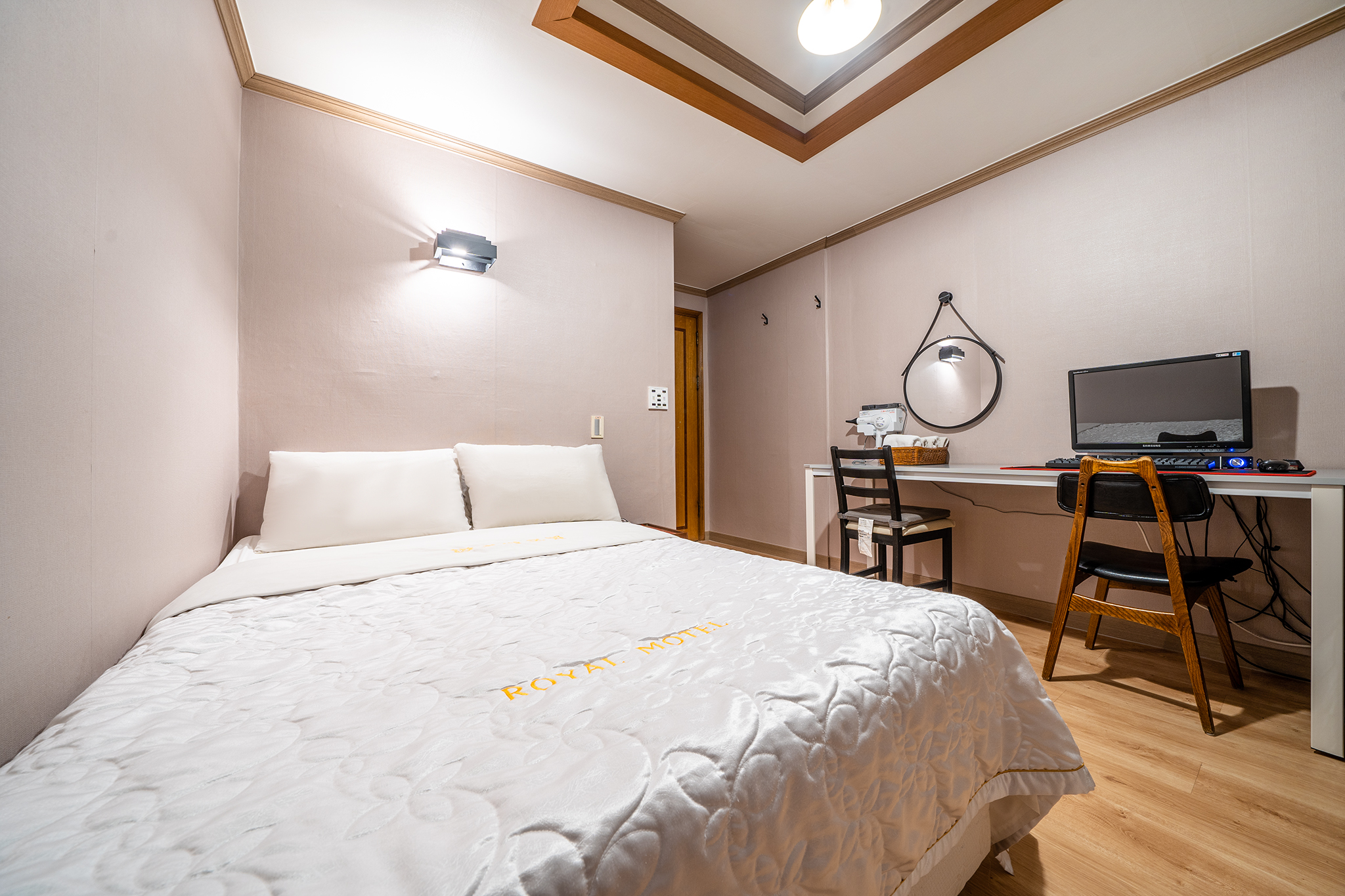 room detail thumbnail 0