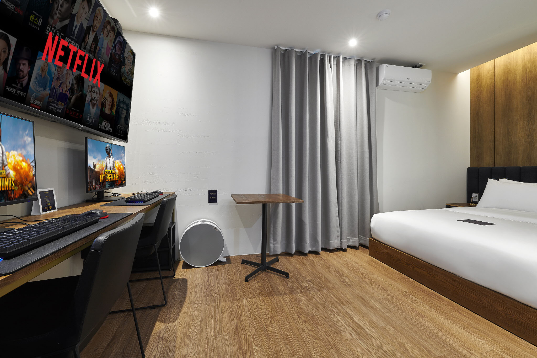 room detail thumbnail 2