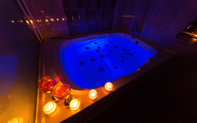 room detail thumbnail 0