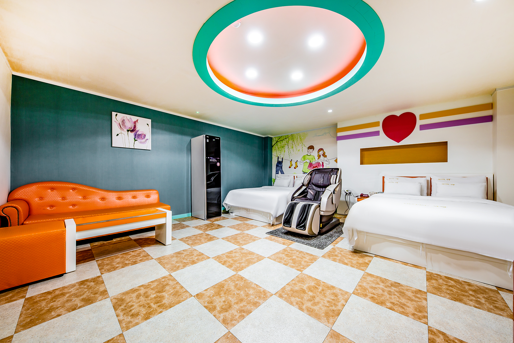 room detail thumbnail 1