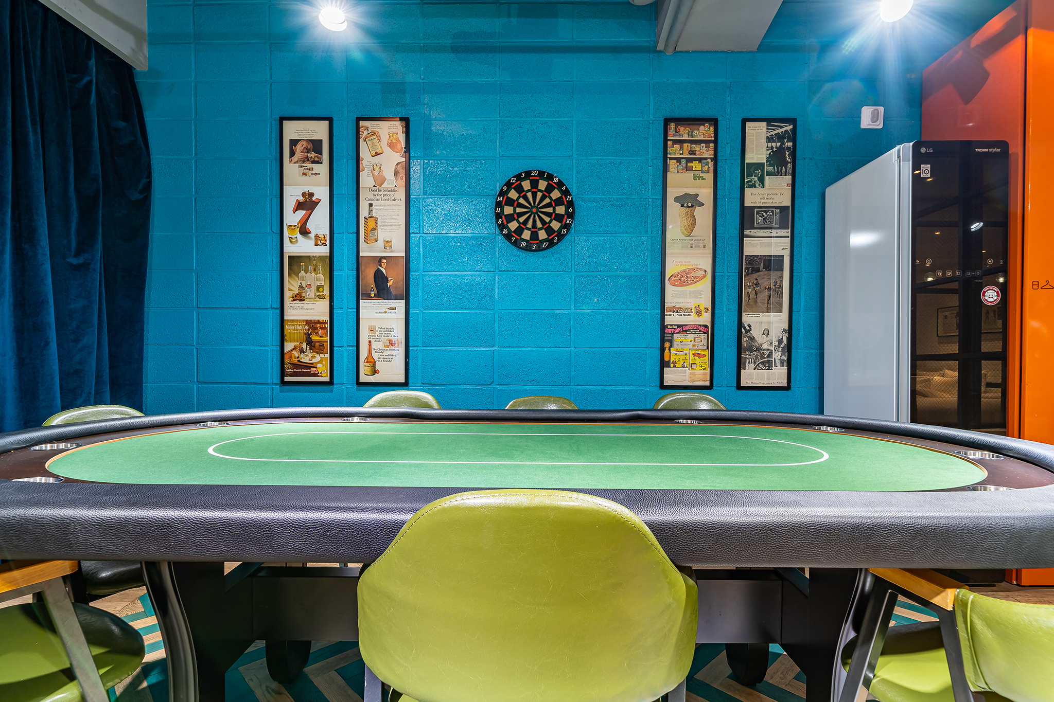 room detail thumbnail 2