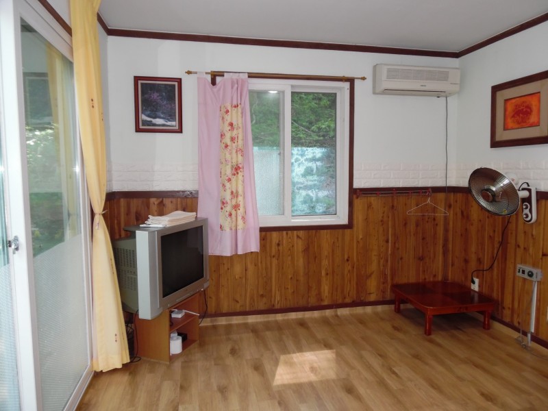 https://yaimg.yanolja.com/v5/2020/11/25/09/5fbda6d064fcb6.16070525.JPG