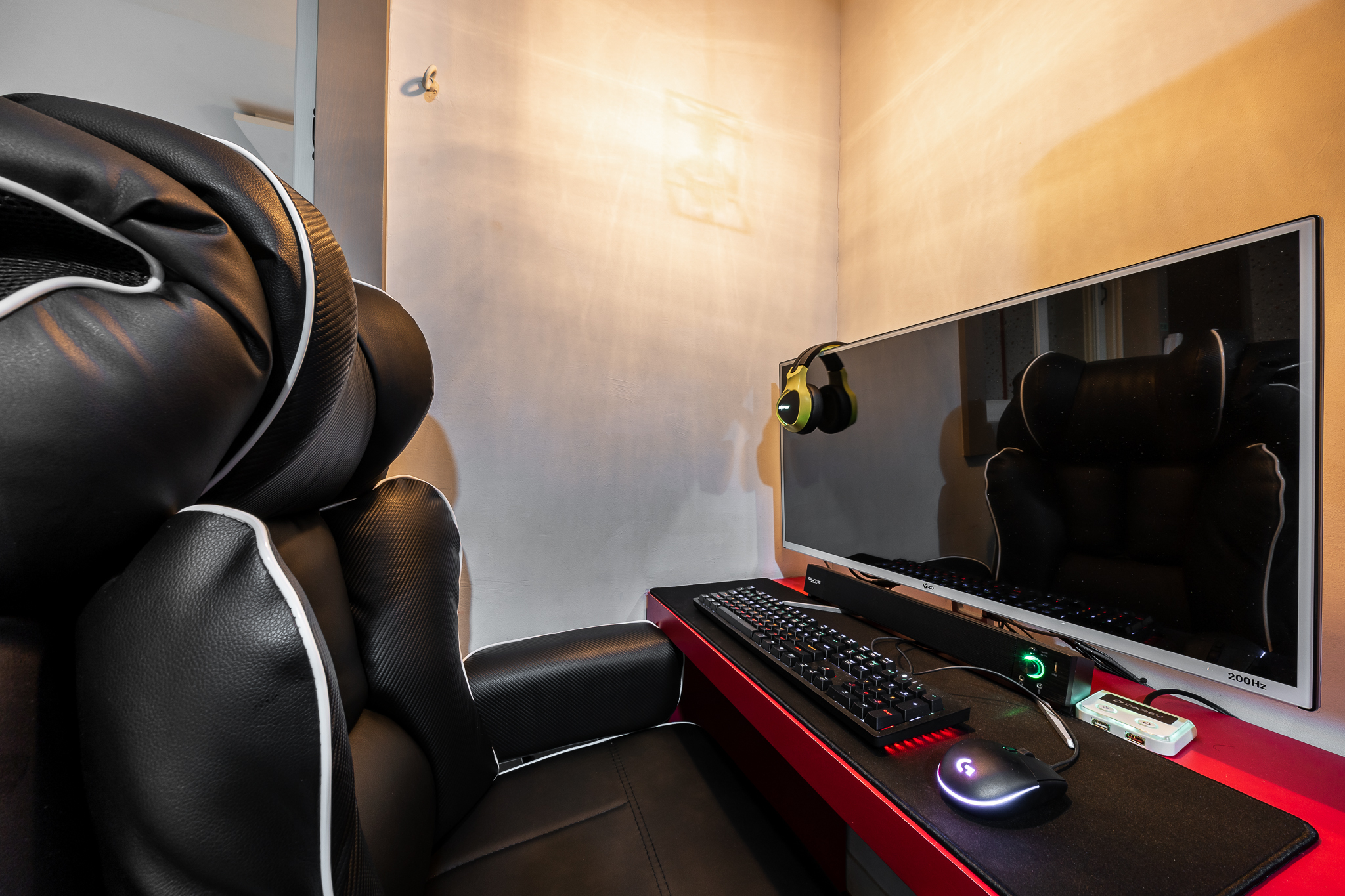 room detail thumbnail 1