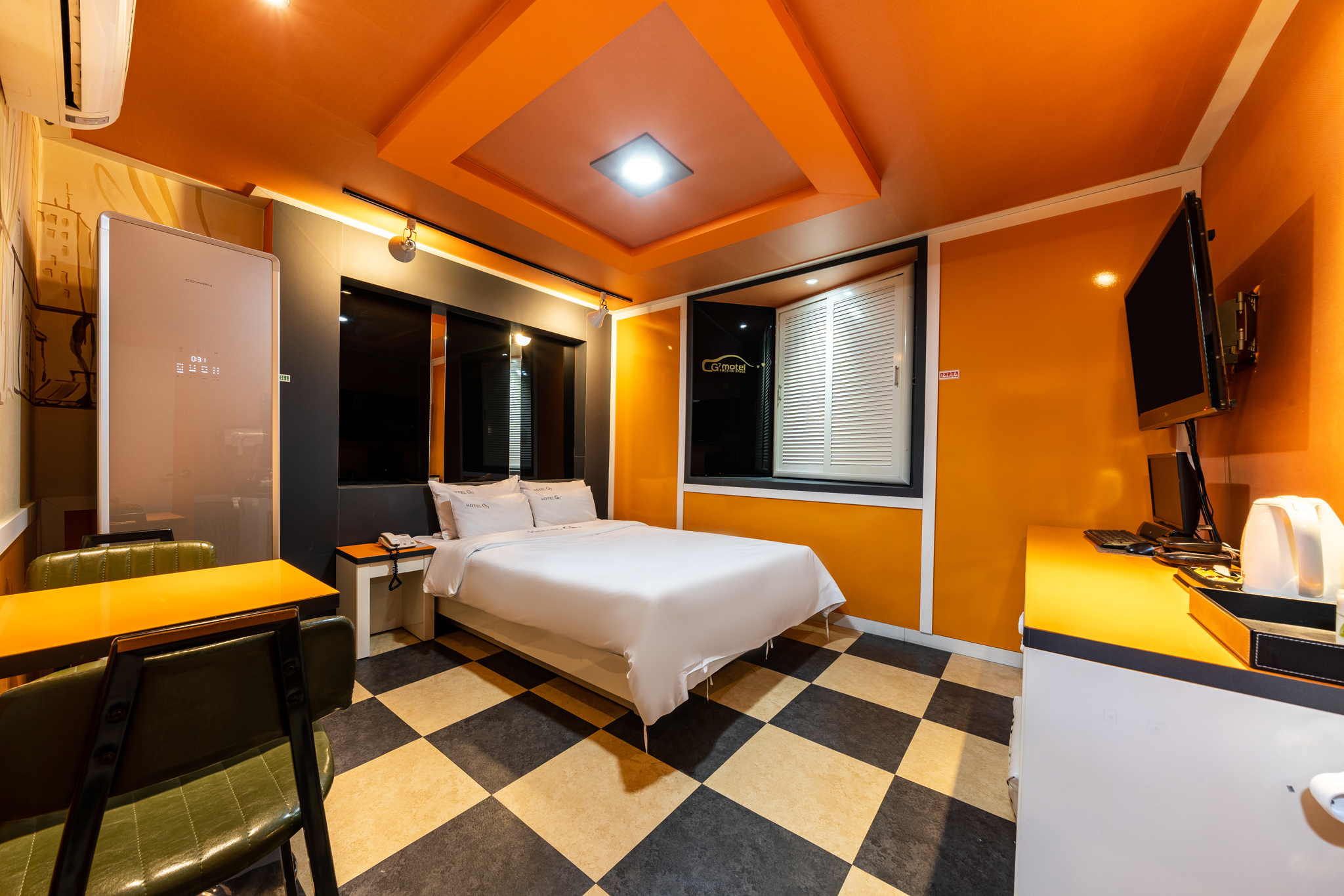 room detail thumbnail 0