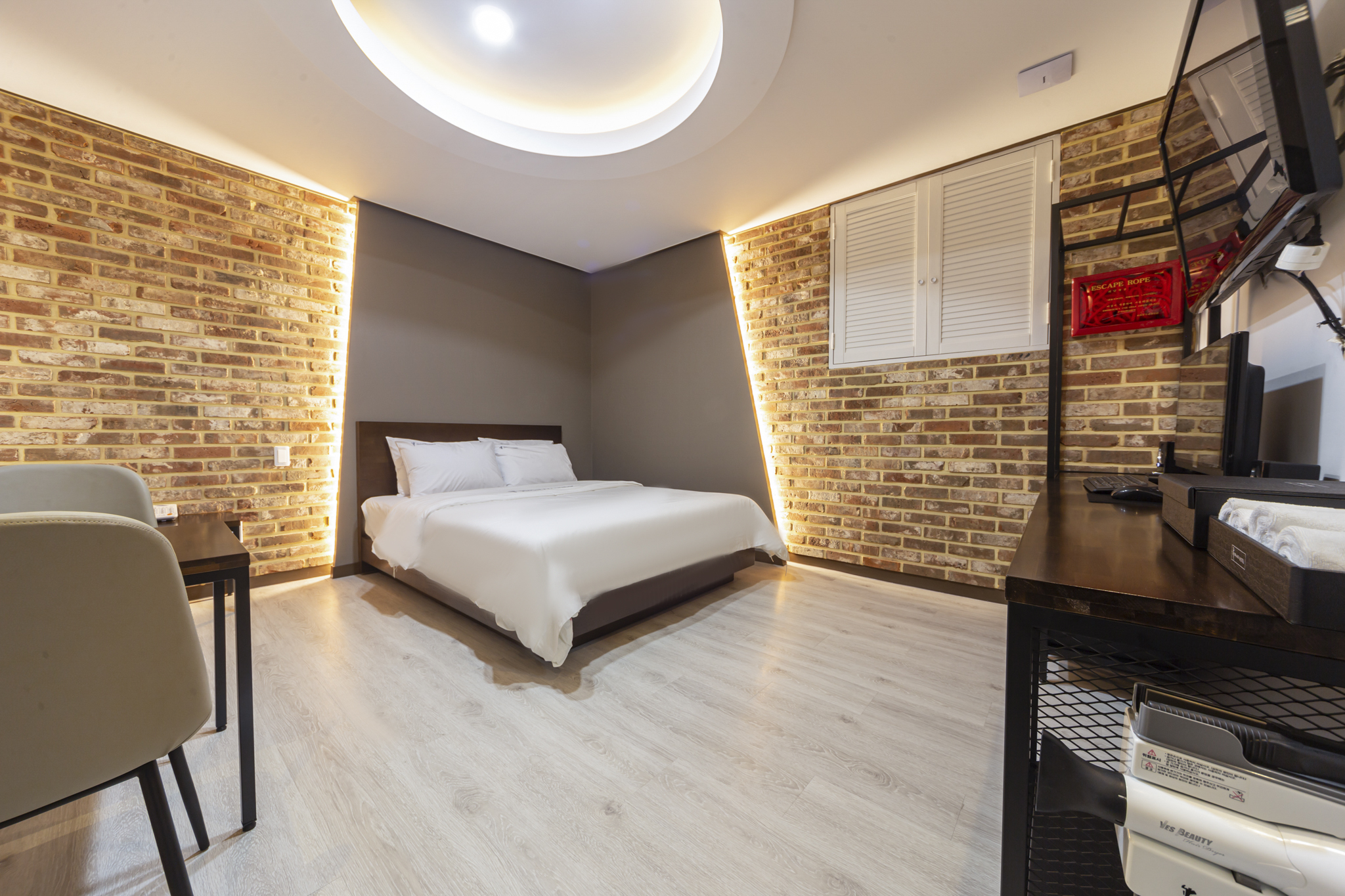 스탠다드(넷플릭스,디즈니,티빙,애플 이용가능, 공기청정기)