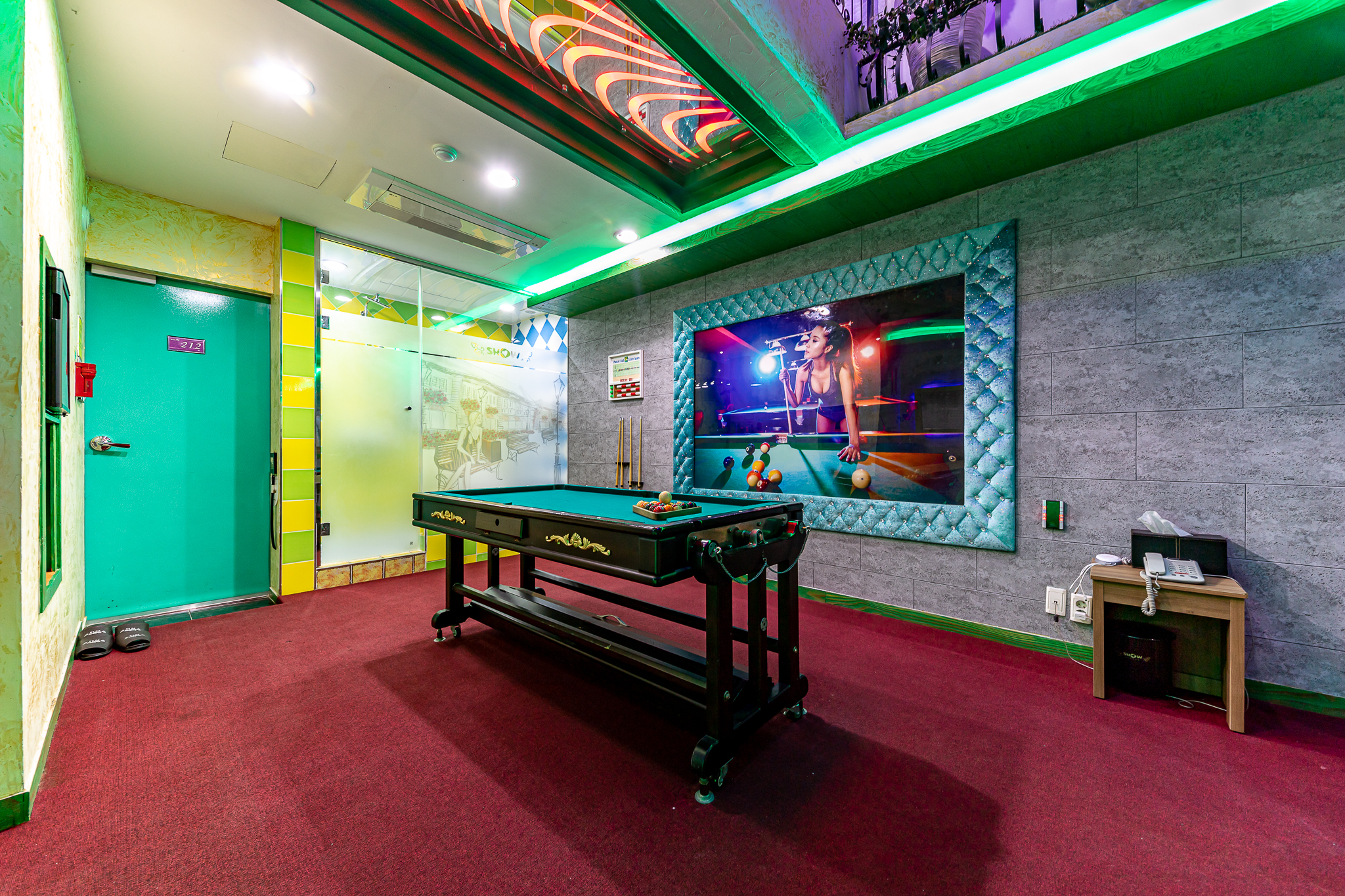 room detail thumbnail 1