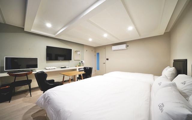 김해 삼계 호텔 라온