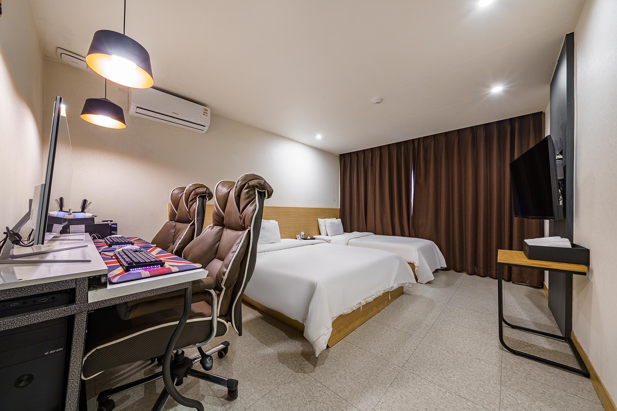 room detail thumbnail 0