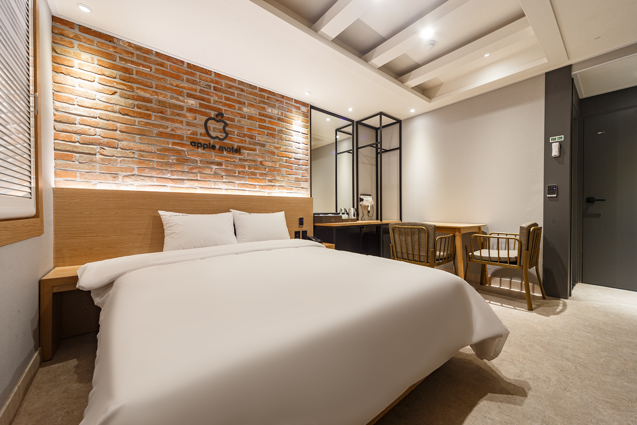 네츄럴(넷플릭스 시청가능, 비대면 키오스크 체크인)