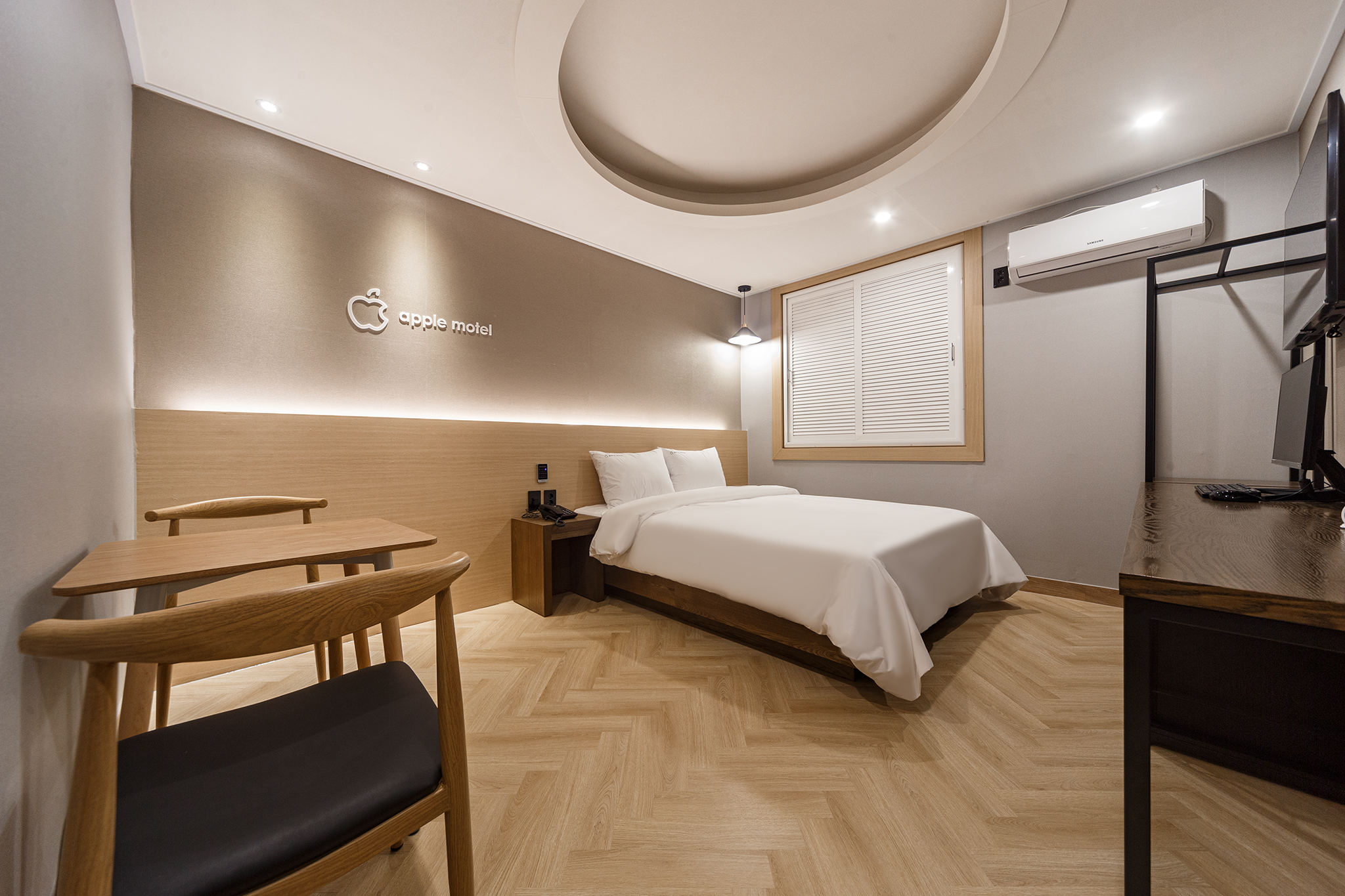 브라운(넷플릭스 시청가능, 비대면 키오스크 체크인)