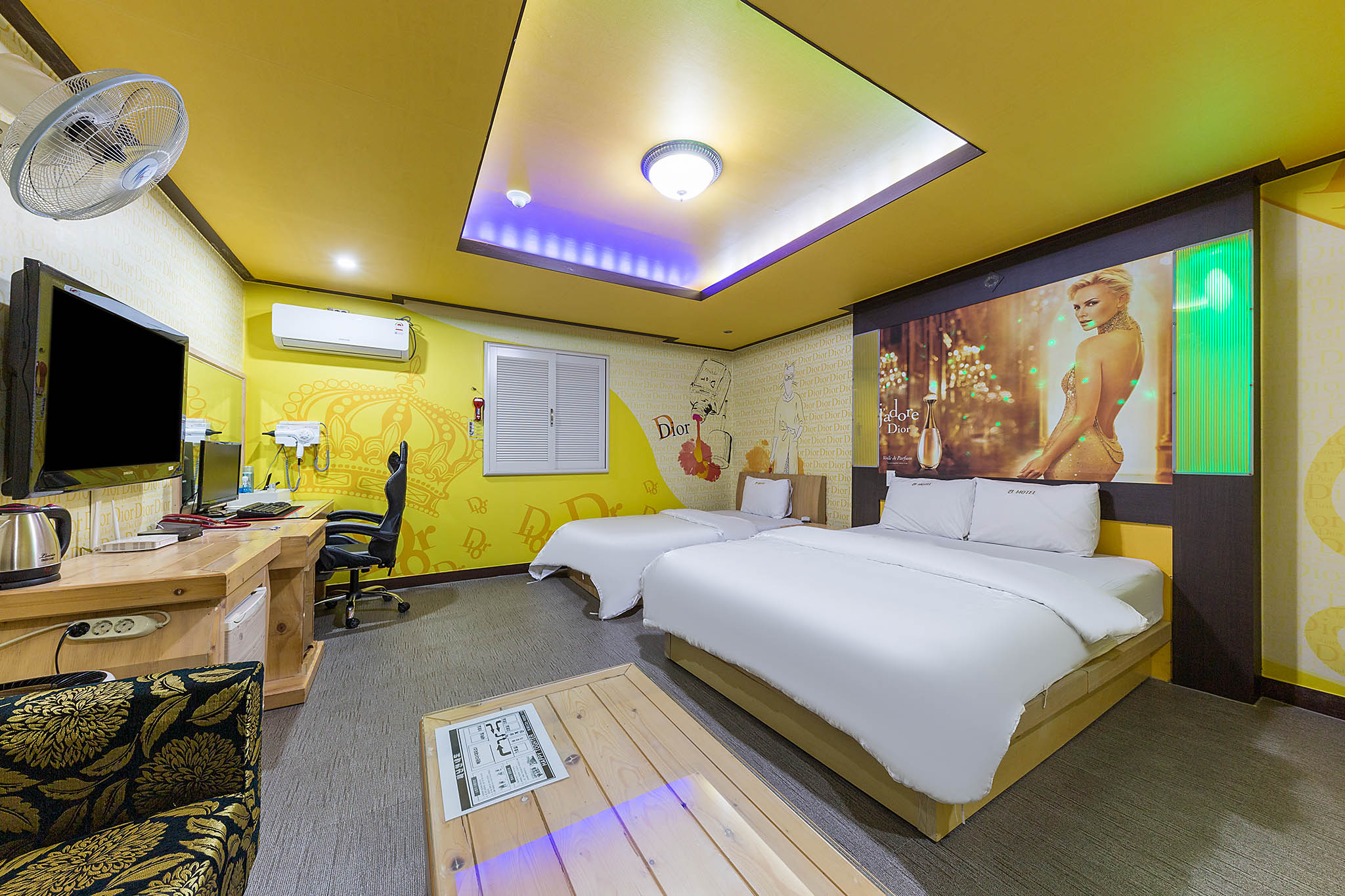 room detail thumbnail 0