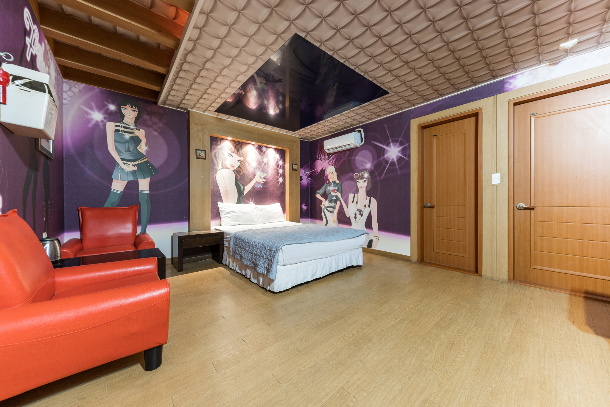room detail thumbnail 0