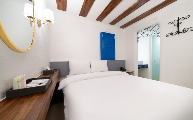room detail thumbnail 0