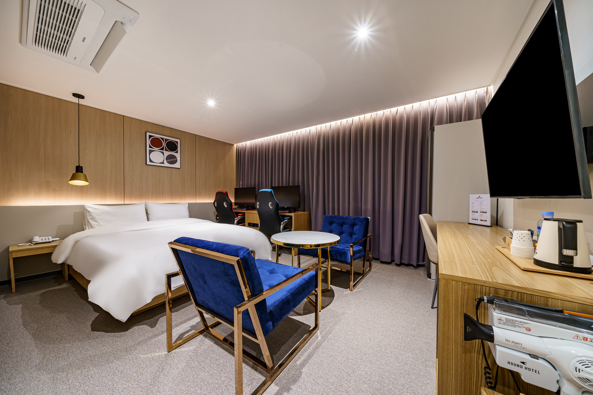 room detail thumbnail 1