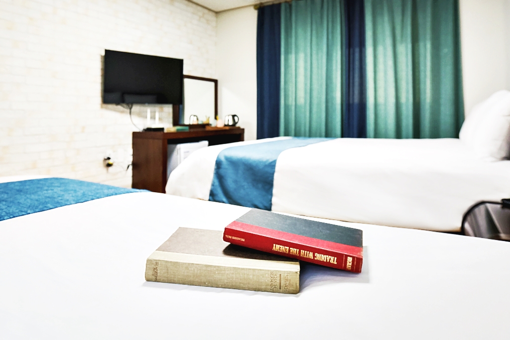 room detail thumbnail 0