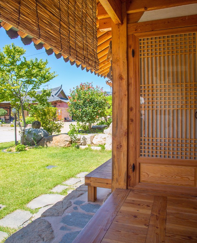 https://yaimg.yanolja.com/v5/2021/06/08/16/60bf9ca73d4783.49236125.jpg