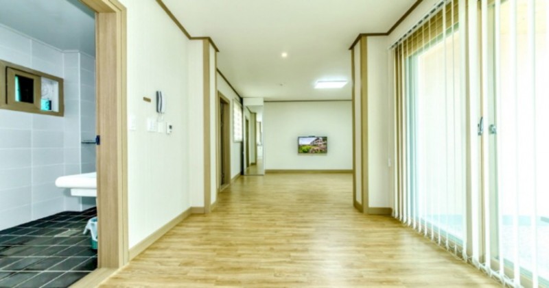 https://yaimg.yanolja.com/v5/2021/06/23/11/60d31ee4a64287.73645880.jpg