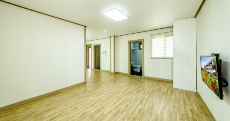 https://yaimg.yanolja.com/v5/2021/06/23/11/60d31ee5edcb05.87339080.jpg