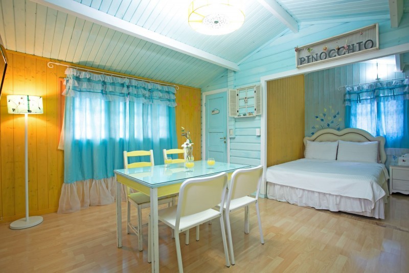 room detail thumbnail 0