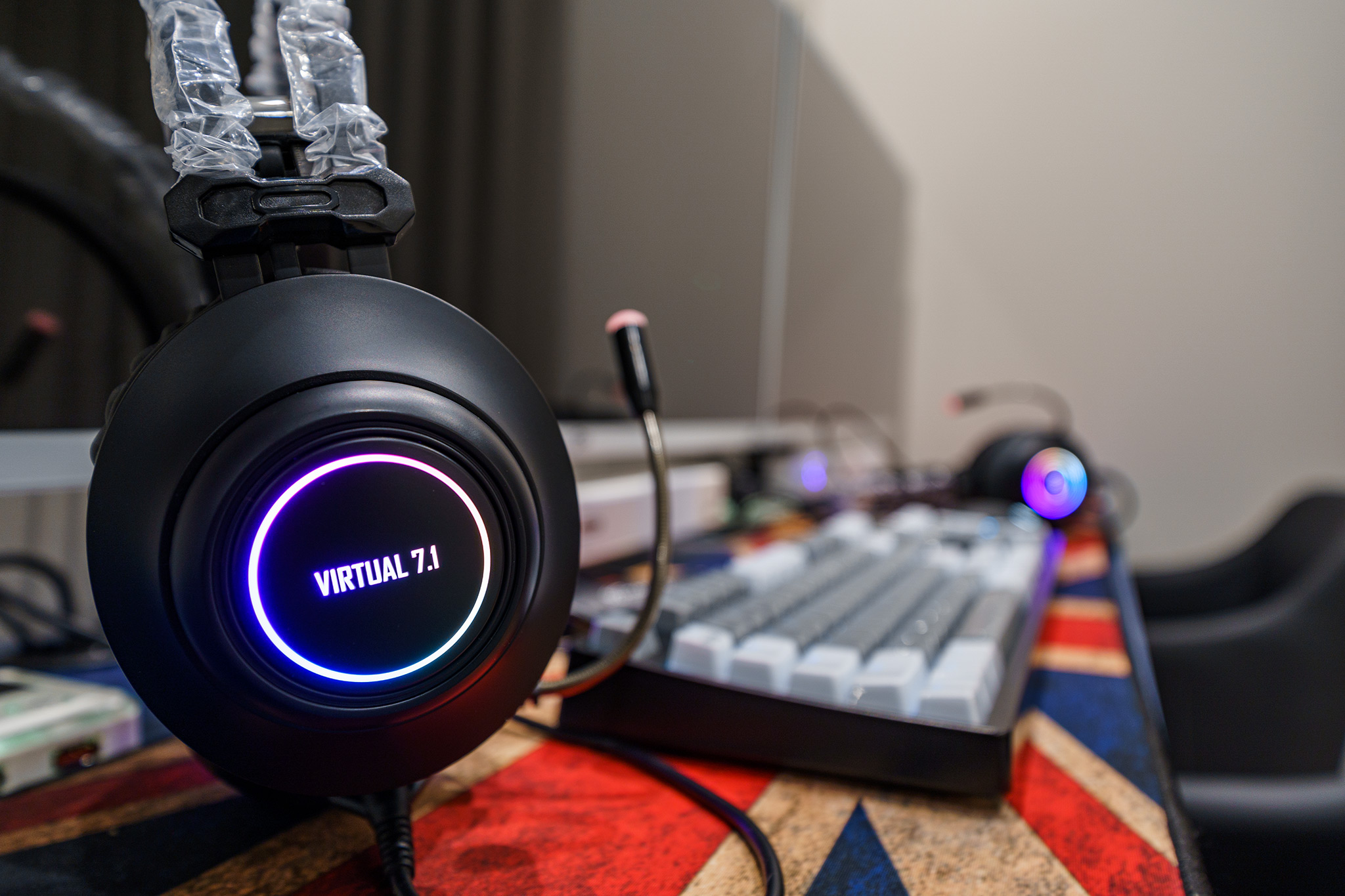 room detail thumbnail 2