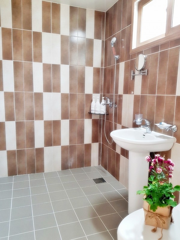 https://yaimg.yanolja.com/v5/2021/07/01/09/60dd8db11ec308.73695392.jpg