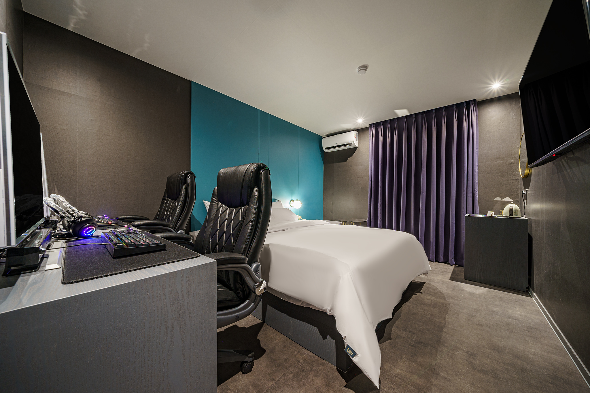 room detail thumbnail 0