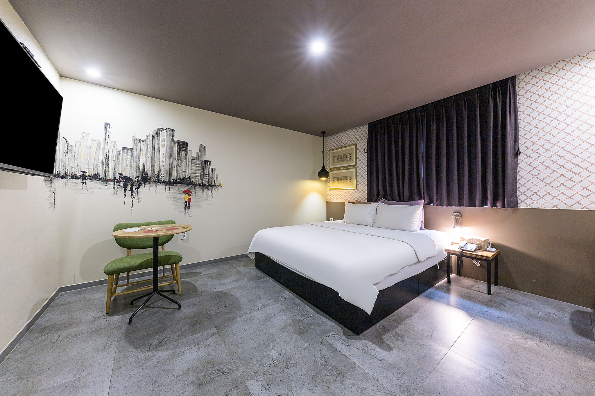 room detail thumbnail 0