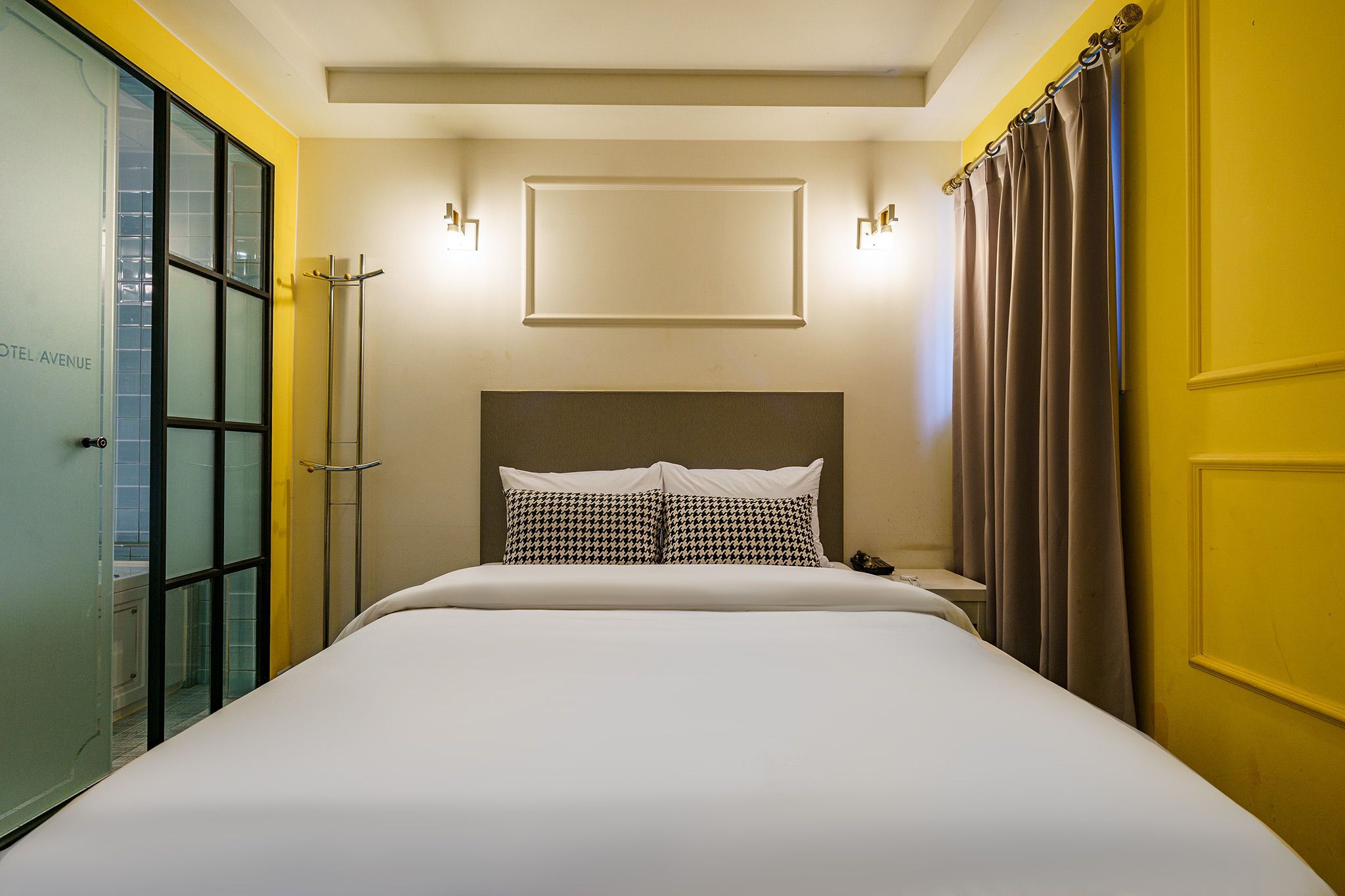 room detail thumbnail 0