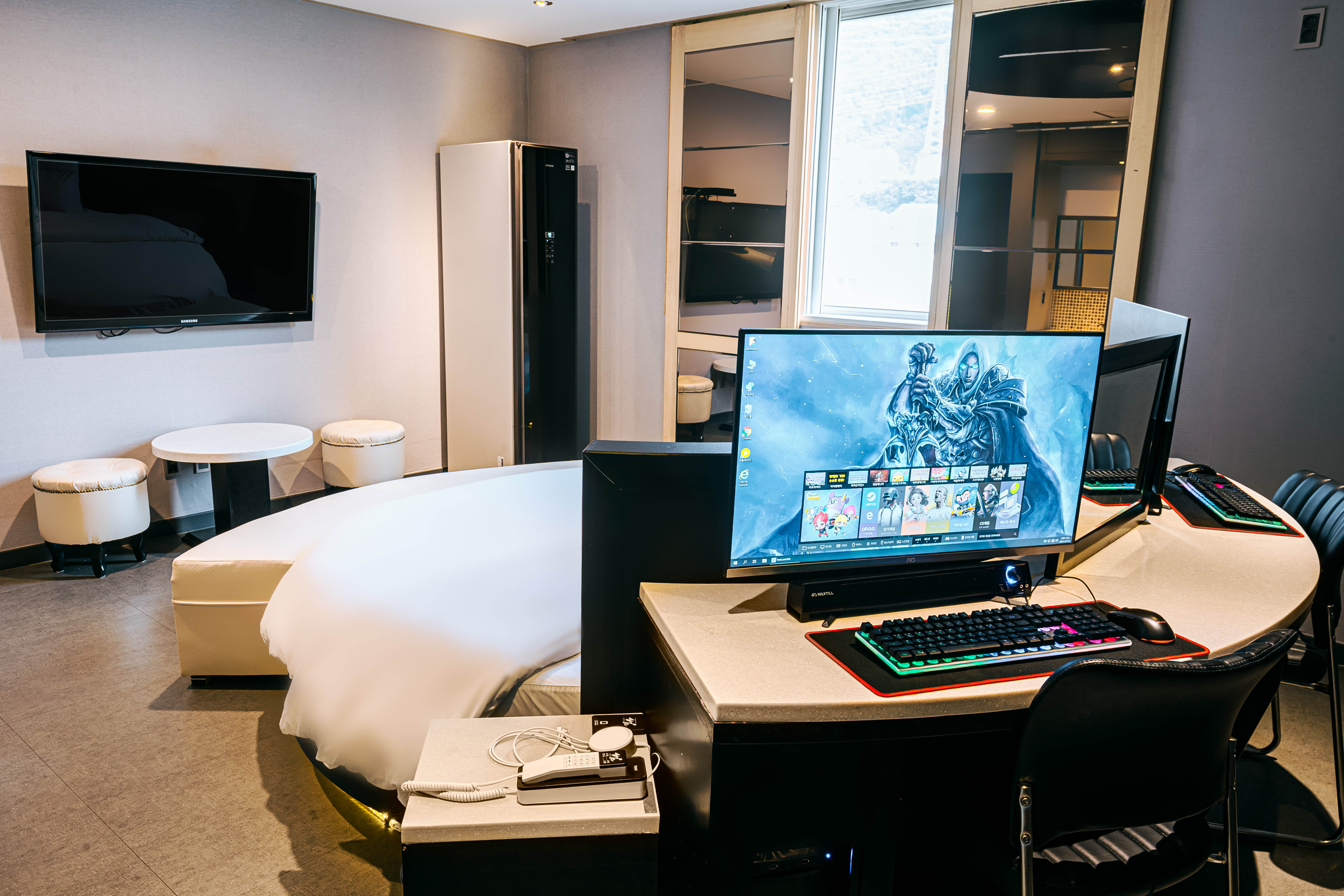 room detail thumbnail 1