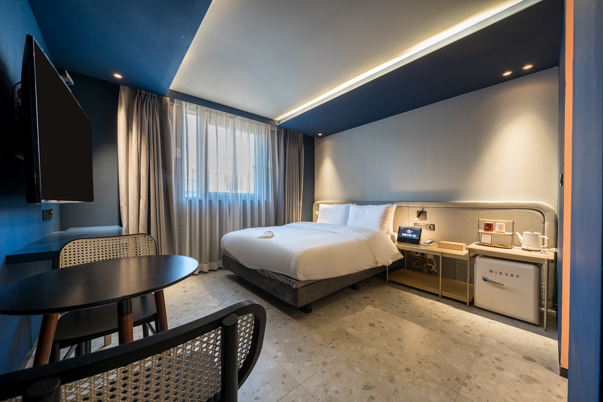 room detail thumbnail 1