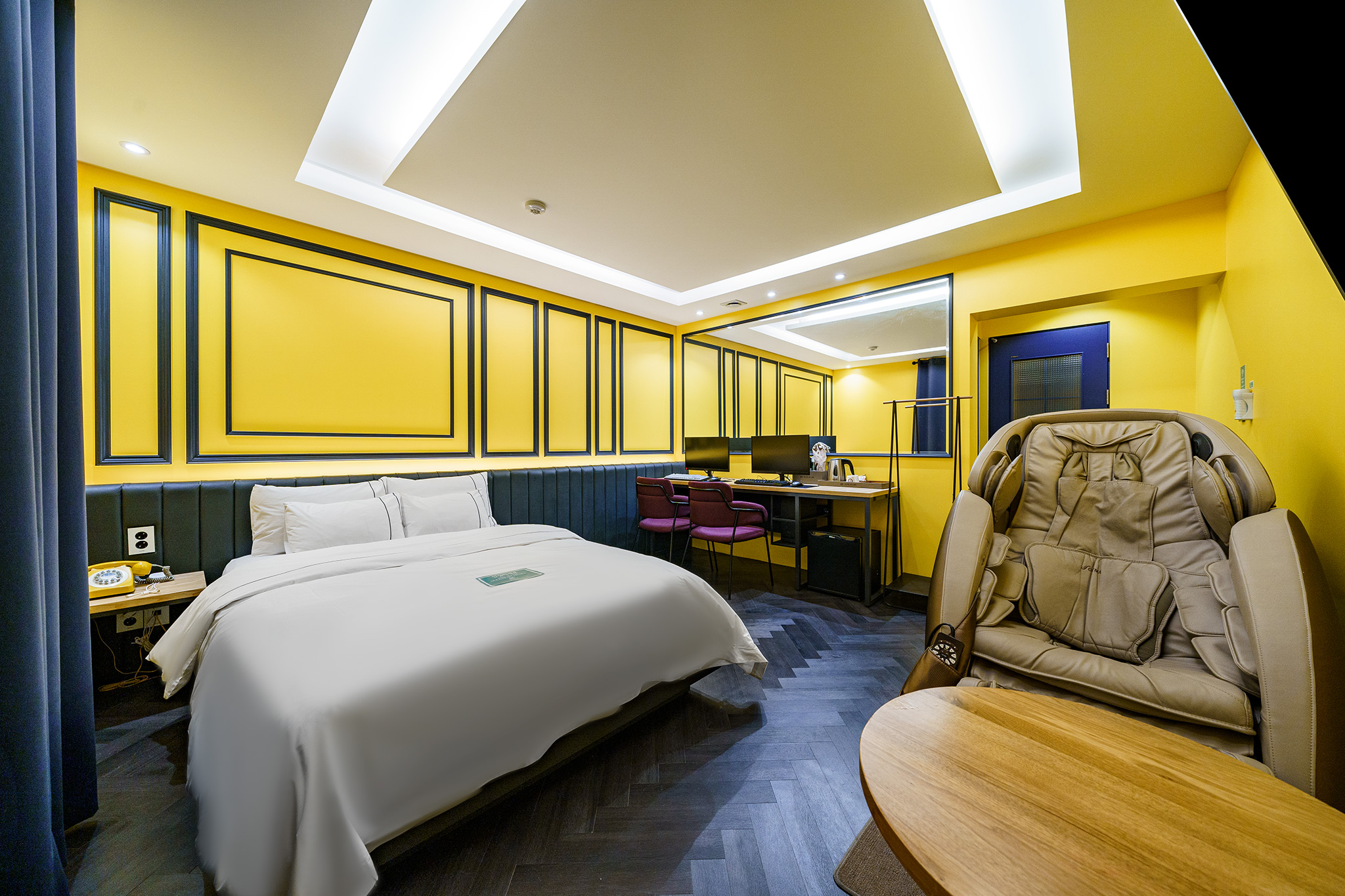 room detail thumbnail 0