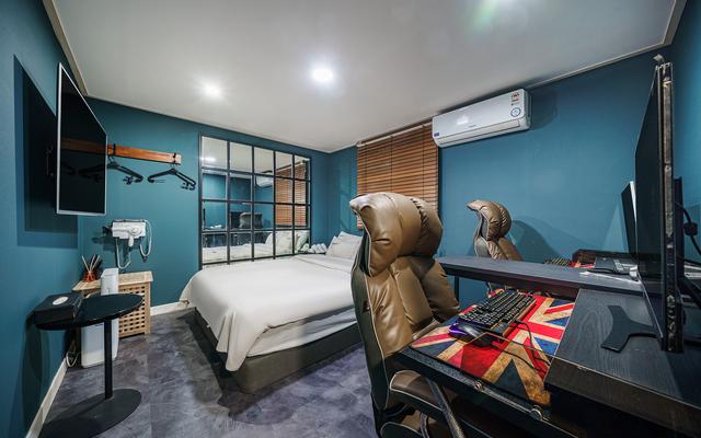 room detail thumbnail 0