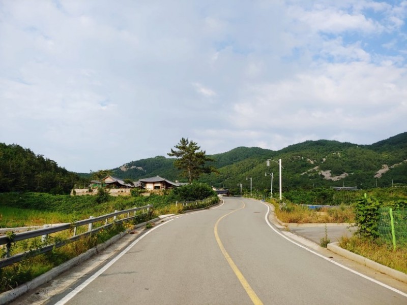https://yaimg.yanolja.com/v5/2021/09/10/10/613b2f419eb109.69722710.jpg