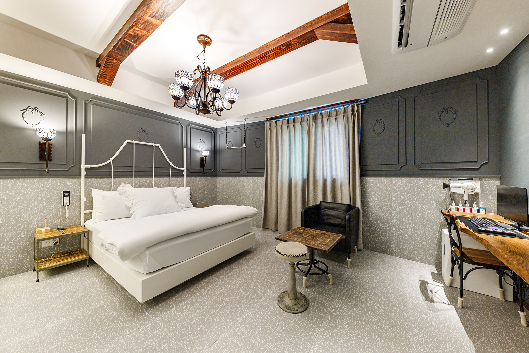 room detail thumbnail 0