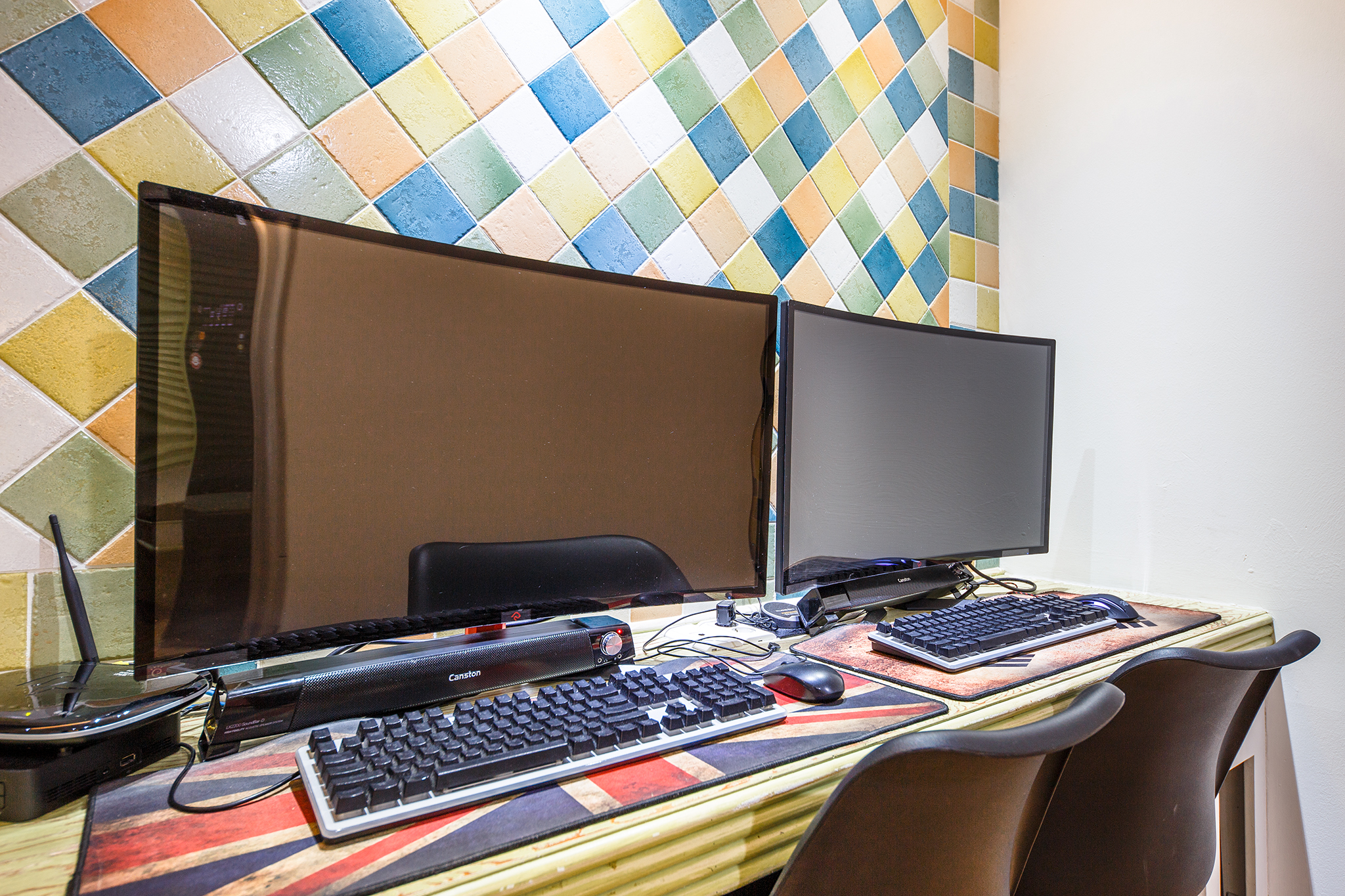 room detail thumbnail 2