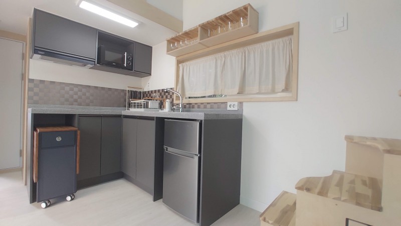 https://yaimg.yanolja.com/v5/2021/09/15/12/6141e15eb5a402.04749041.jpg
